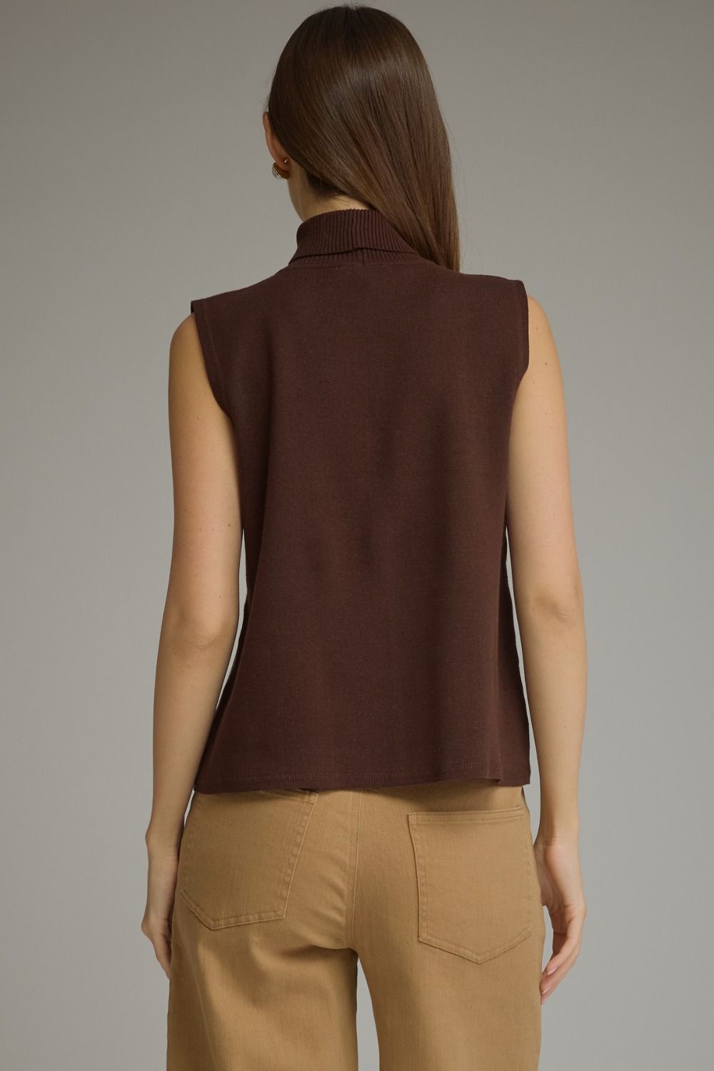 Sleeveless Center Seam Turtleneck Top - Brown