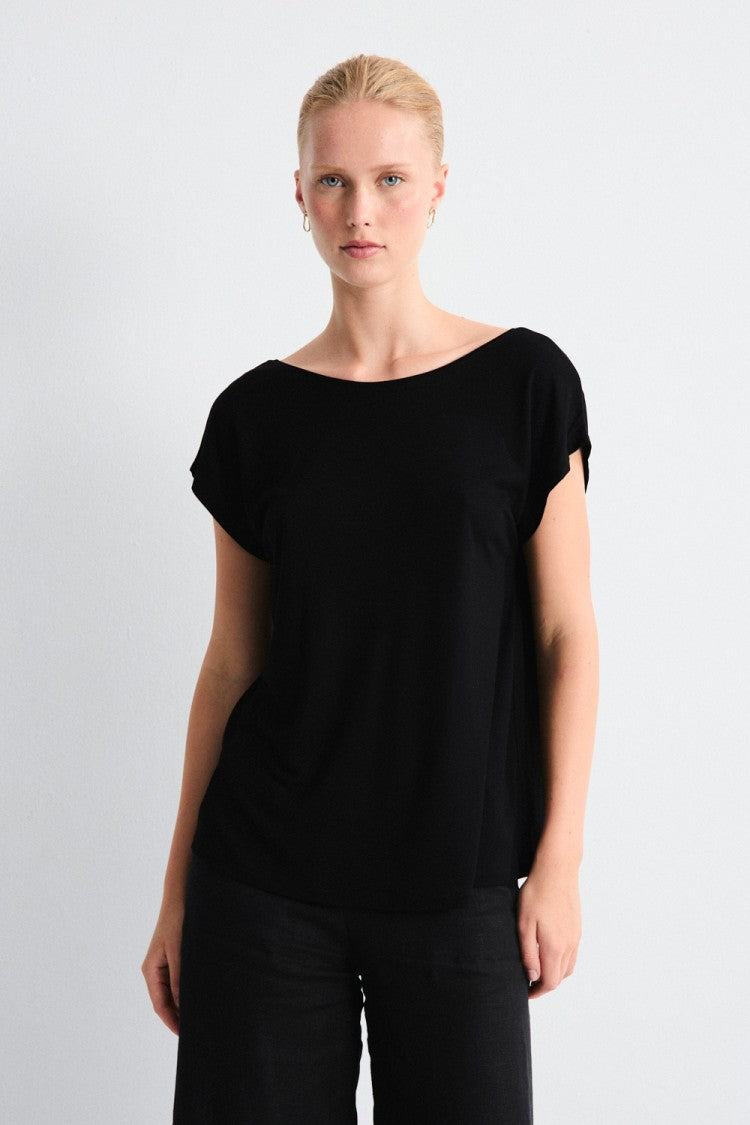 Roxana T-Shirt - Black