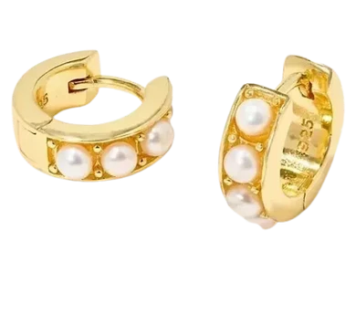Wren Small Huggie Earrings - Pearl/Gold